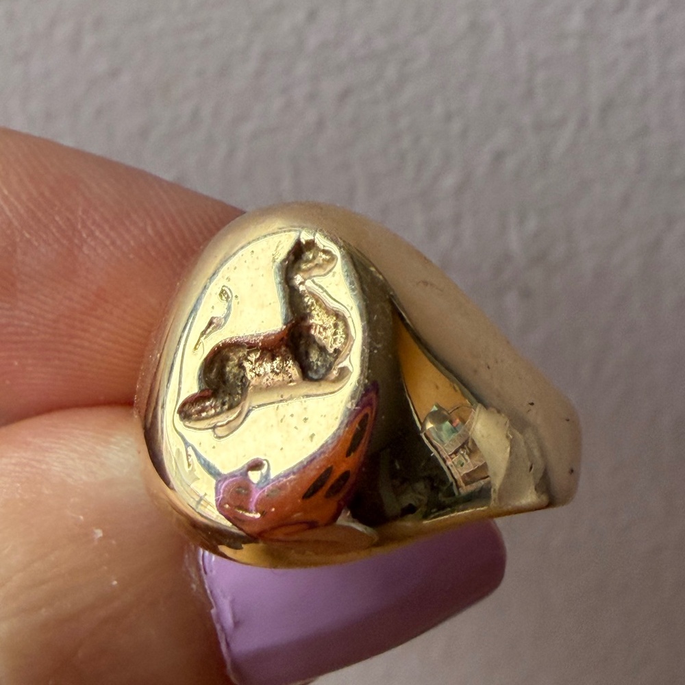 VINTAGE 14K YELLOW GOLD CAT ENGRAVED SIGNET RING SOLID HEAVY SLEEK UNIQUE UNISEX